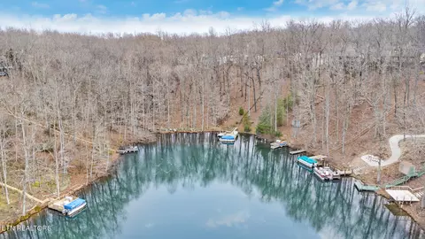 164 Canterbury Dr, Crossville, TN 38558