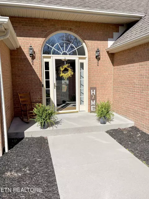 Exterior - 7407 Crossbow Ln, Corryton, TN 37721 photo 4 of 9