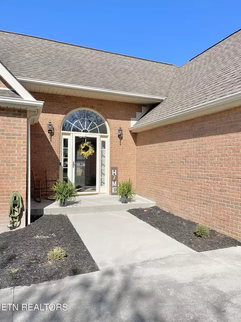 Exterior - 7407 Crossbow Ln, Corryton, TN 37721 photo 3 of 9