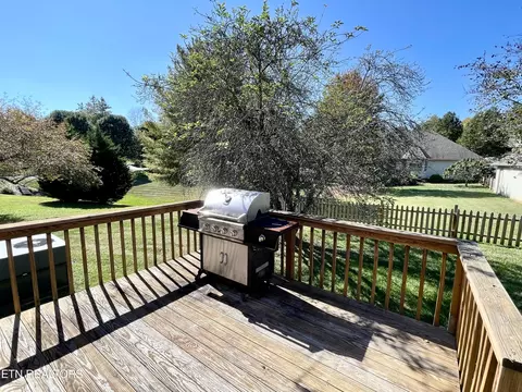 Exterior - 7407 Crossbow Ln, Corryton, TN 37721 photo 7 of 9