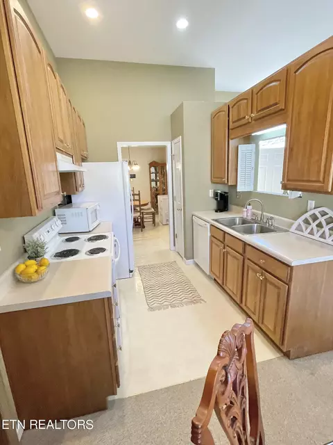 Kitchen - 7407 Crossbow Ln, Corryton, TN 37721 photo 1 of 2