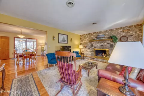 Living - 535 Jerry Dr, Talbott, TN 37877 photo 1 of 3