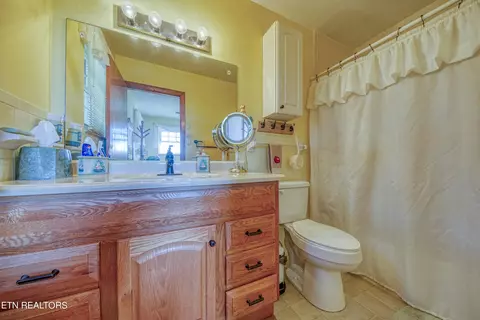 Bath - 535 Jerry Dr, Talbott, TN 37877 photo 1 of 2