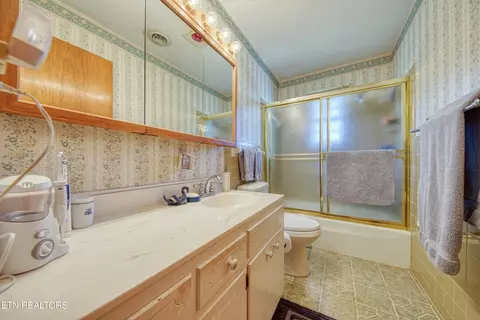 Bath - 535 Jerry Dr, Talbott, TN 37877 photo 2 of 2