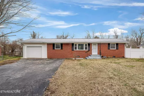 960 Watauga Dr, Cookeville, TN 38501