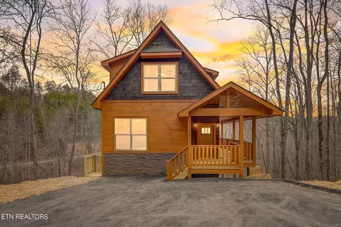 1837 Bluff Ridge Rd, Sevierville, TN 37876