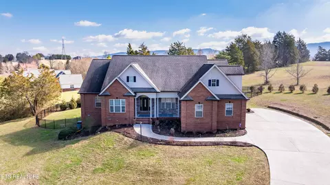 1532 Dogwood Hill Ln, Maryville, TN 37803