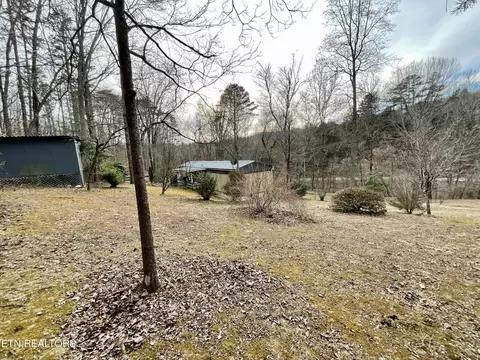Exterior - 7816 Wood Rd, Corryton, TN 37721 photo 5 of 7