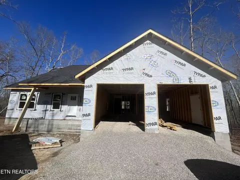 27 Ashford Pl, Crossville, TN 38558