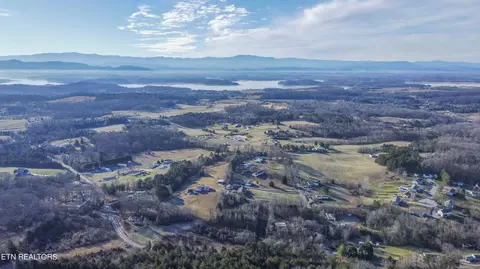 Green Hill Rd, Dandridge, TN 37725