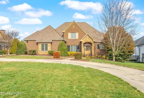 3746 Promontory Pt, Louisville, TN 37777