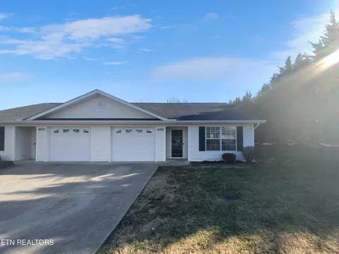 4756 Royal Prince Way, Knoxville, TN 37912