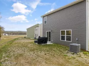 Exterior - 335 Everleigh Cir, Talbott, TN 37877 photo 4 of 6