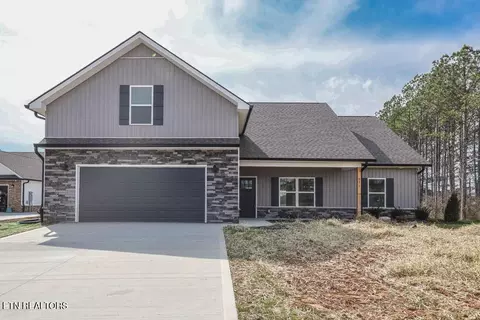 811 Pinebrooke Dr, Maryville, TN 37801