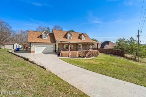 6828 Mountain Shadow Dr, Knoxville, TN 37918