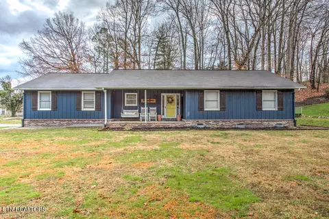 220 Indian Hills Cir, Clinton, TN 37716