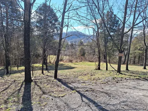 383 Wild Turkey Lane Ln, Maynardville, TN 37807