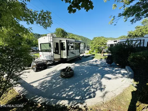 45 Tennessee 73, Townsend, TN 37882