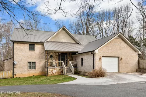 171 Homer Evans Ln, Caryville, TN 37714