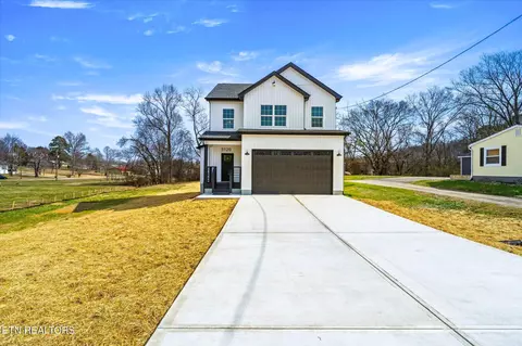 3120 Alice Bell Rd, Knoxville, TN 37917
