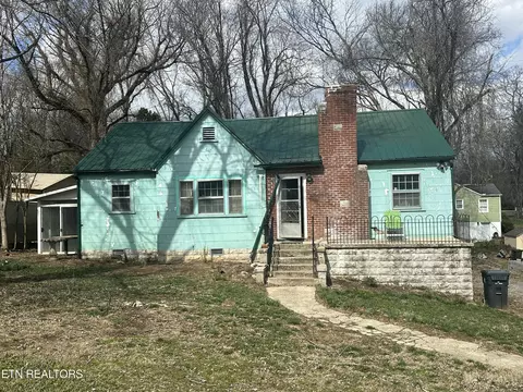 303 Colonial Dr, Knoxville, TN 37920