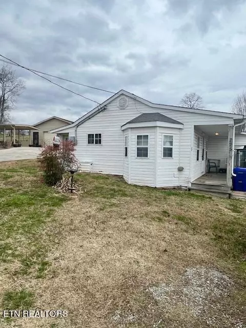 225 Hiway Dr, Clinton, TN 37716