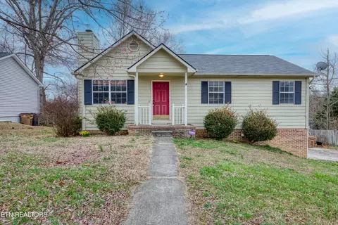 6012 Autumn Oaks Ln, Knoxville, TN 37921
