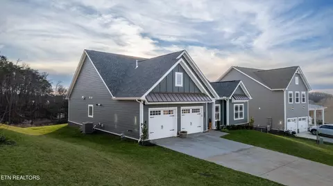 10932 Glory Maple Ln, Knoxville, TN 37932