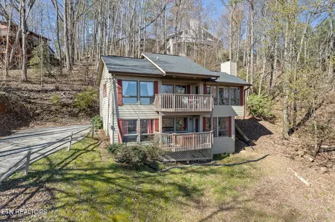 1676 Zurich Rd, Gatlinburg, TN 37738
