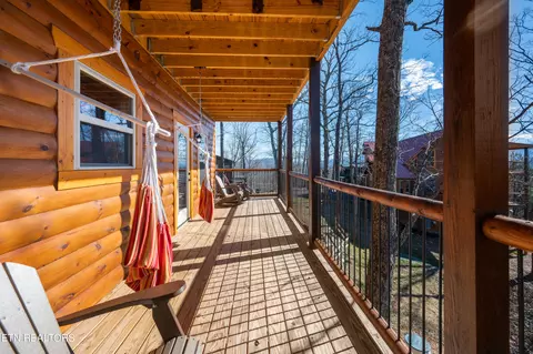 Exterior - 2152 E View Dr, Sevierville, TN 37876 photo 9 of 11