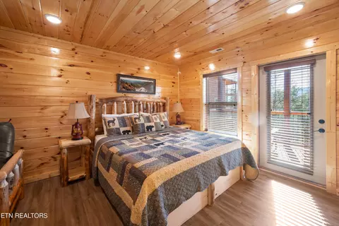 Bedroom - 2152 E View Dr, Sevierville, TN 37876 photo 7 of 9