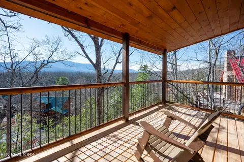 Exterior - 2152 E View Dr, Sevierville, TN 37876 photo 3 of 11