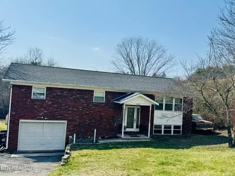 2020 Rose Dr, Tazewell, TN 37879