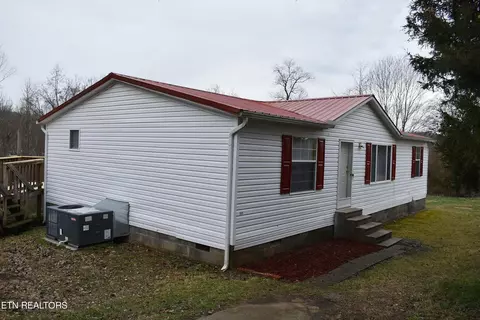 409 Doe Ct, New Tazewell, TN 37825
