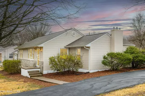 3413 Luwana Ln, Knoxville, TN 37917