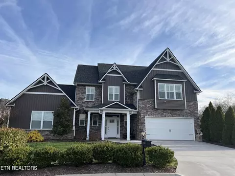 12303 Blacksburg Ln, Knoxville, TN 37922