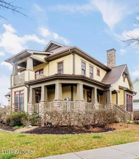 880 Bobcat Run Dr, Loudon, TN 37774