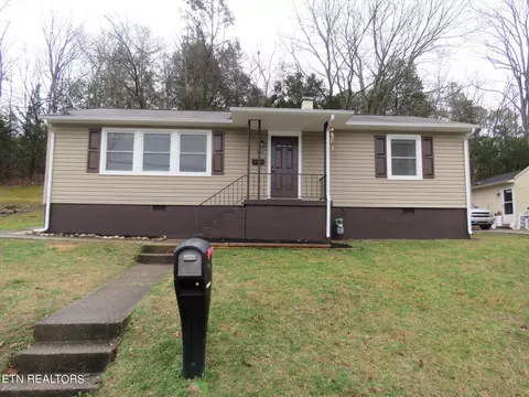 218 East Dr, Oak Ridge, TN 37830