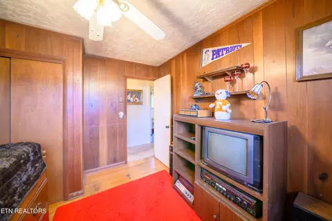 Living - 1191 E Old Andrew Johnson Hwy, Talbott, TN 37877 photo 5 of 7