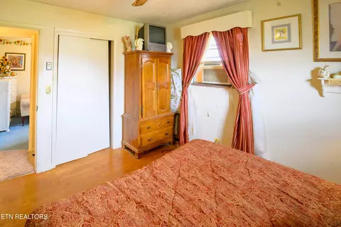 Bedroom - 1191 E Old Andrew Johnson Hwy, Talbott, TN 37877 photo 5 of 16