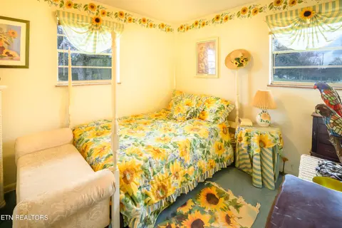 Bedroom - 1191 E Old Andrew Johnson Hwy, Talbott, TN 37877 photo 8 of 16