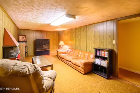 Living - 1191 E Old Andrew Johnson Hwy, Talbott, TN 37877 photo 7 of 7