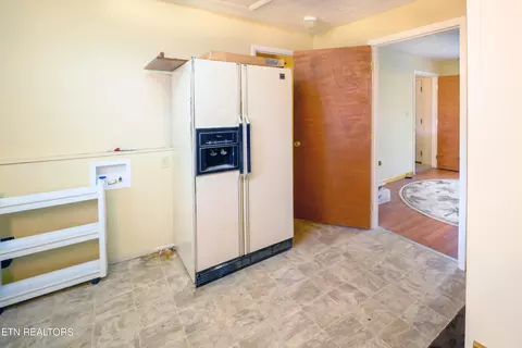 Kitchen - 1191 E Old Andrew Johnson Hwy, Talbott, TN 37877 photo 1 of 3