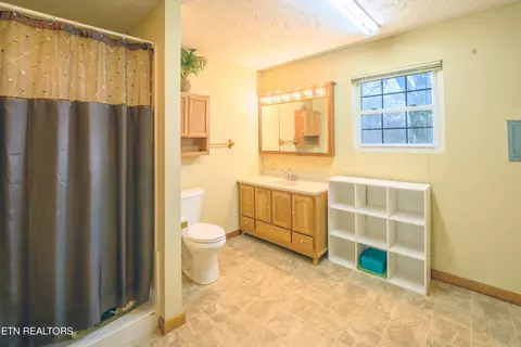 Bath - 1191 E Old Andrew Johnson Hwy, Talbott, TN 37877 photo 1 of 5