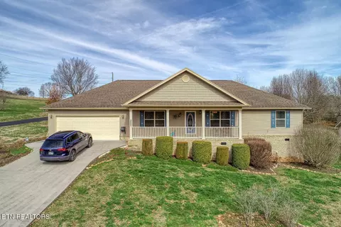 2449 Oakview Lane Ln, Sevierville, TN 37876