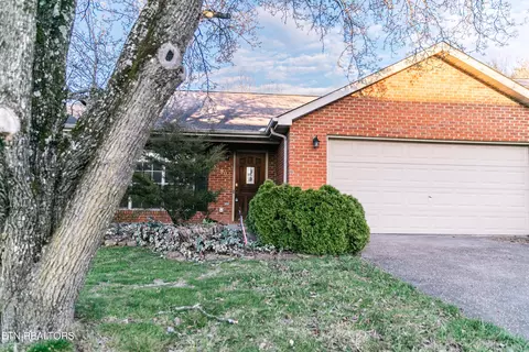 3880 Spyglass Drive Dr, Maryville, TN 37801