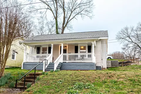 820 Medaris St, Clinton, TN 37716