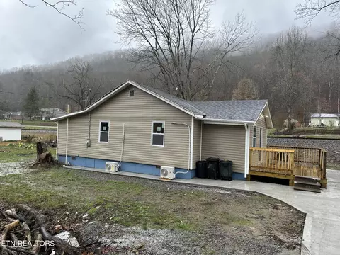 428 E Spring St, Oliver Springs, TN 37840