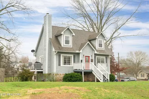 7364 Oak Chase Rd, Knoxville, TN 37918