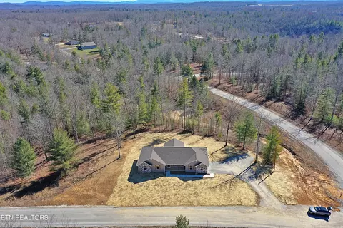 104 Cason Ln, Oneida, TN 37841
